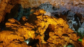 鍾乳洞２
